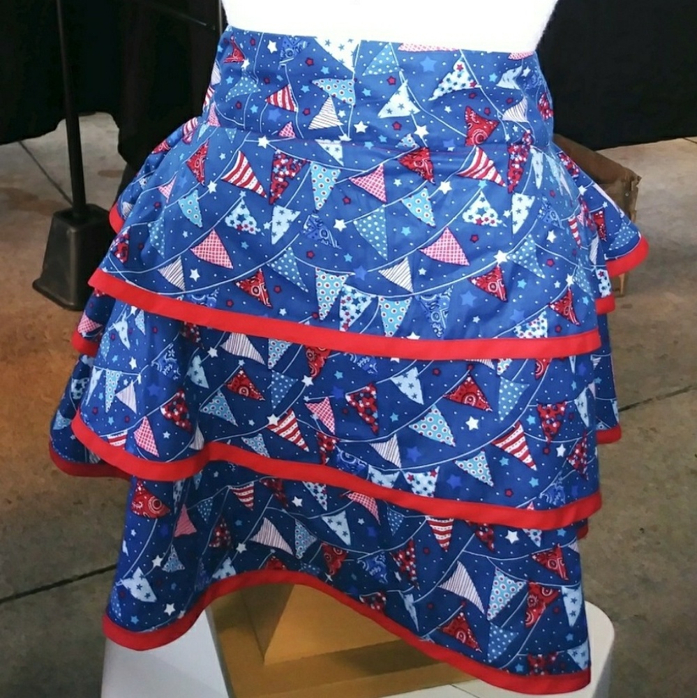 Apron - Picture 2 of 3